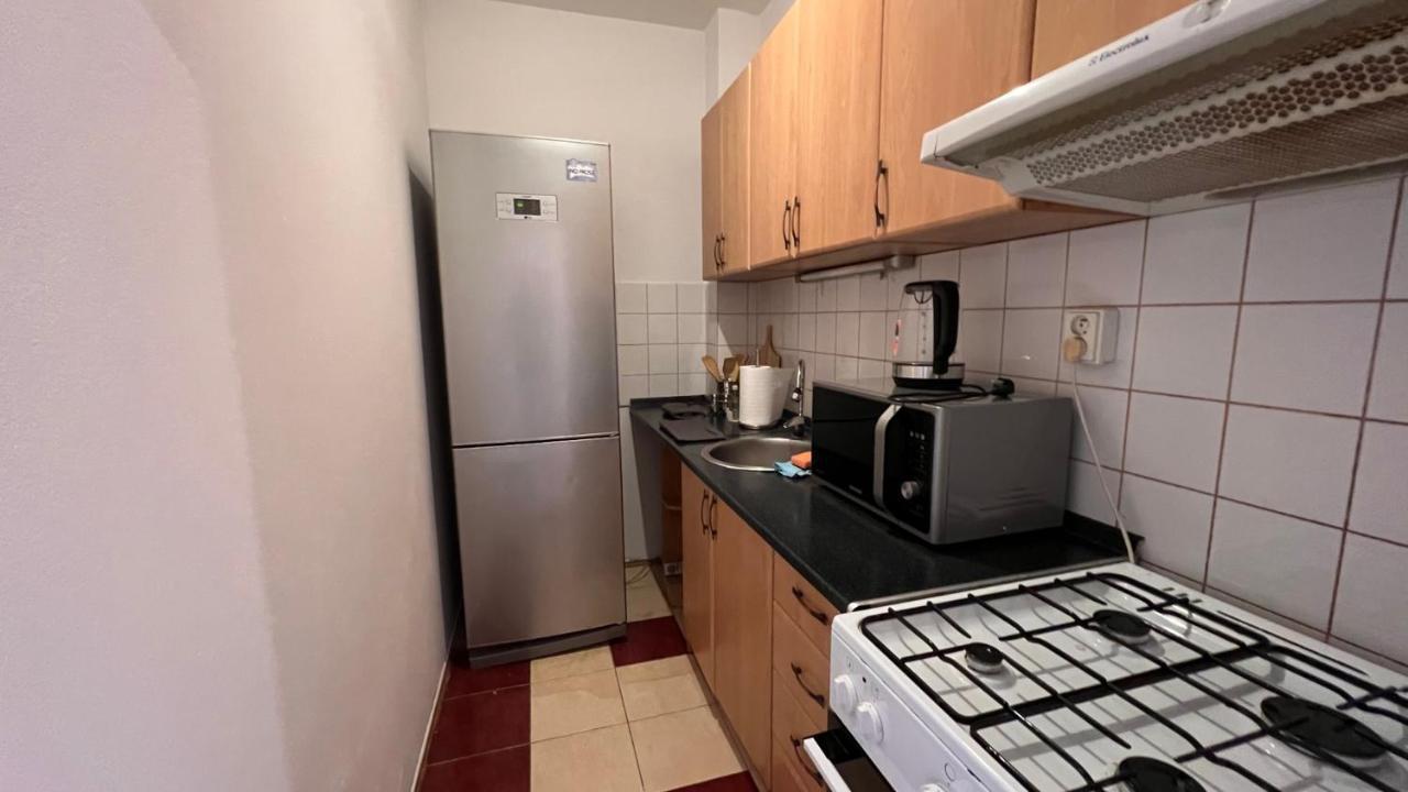 2 Room Apartment, Near Oc Galeria, Petrzalka Bratislava Exteriör bild