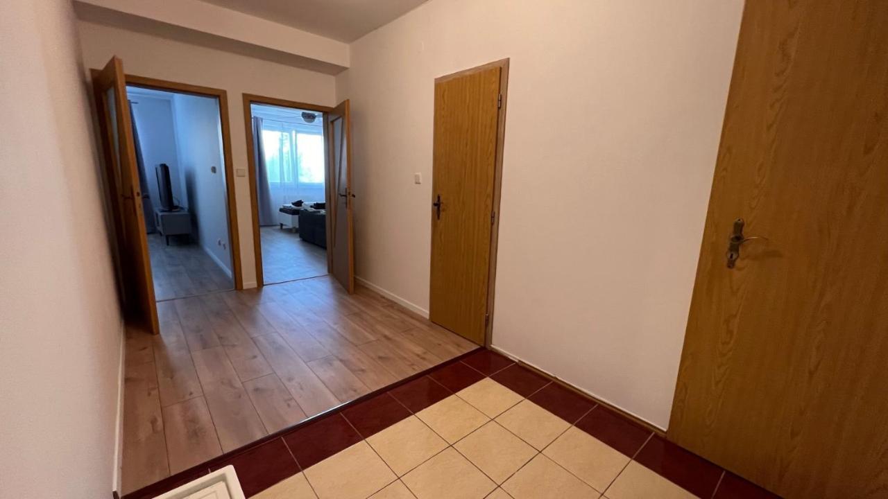 2 Room Apartment, Near Oc Galeria, Petrzalka Bratislava Exteriör bild